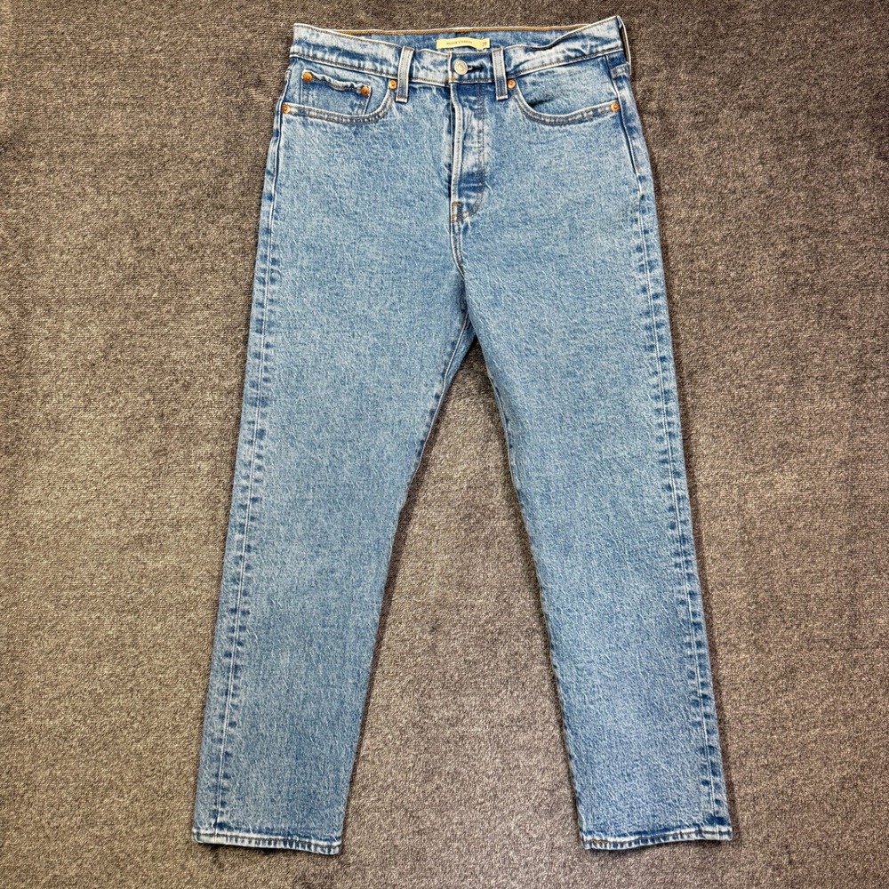 Levi's Premium Wedgie Straight Jeans Womens 29 Light Wash Blue Button Fly